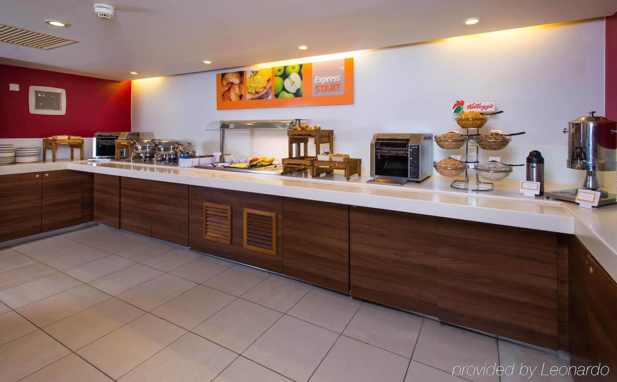 Holiday Inn Express London - Dartford By Ihg Exterior foto