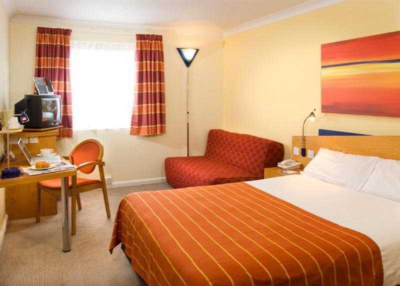 Holiday Inn Express London - Dartford By Ihg Exterior foto
